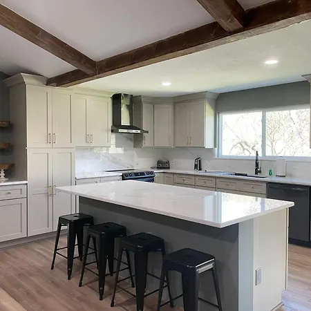 Farm House With River Access To Guadalupe River